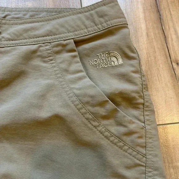 The North Face Cropped Cargo Hiking Outdoor Nylon Pants Khaki Beige Sz 4 - Picture 3 of 9